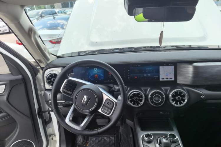 Used Tank 300 2023 City Edition 2.0T—Stylish as Ever Steering Wheel