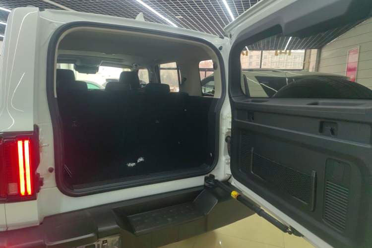 Used Tank 300 2023 Off-Road Edition 2.0T Challenger Trunk