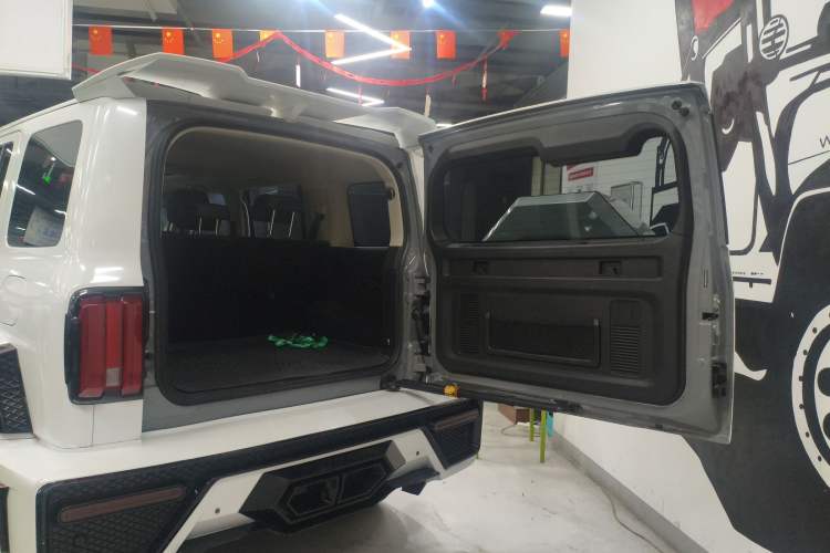 Used Tank 300 2023 Off-Road Edition 2.0T Conqueror Trunk