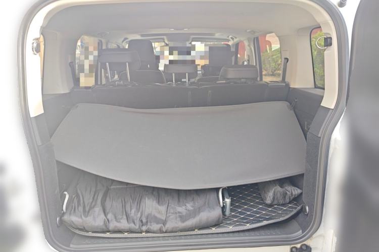 Used Tank 300 2023 City Edition 2.0T—Stylish as Ever Trunk