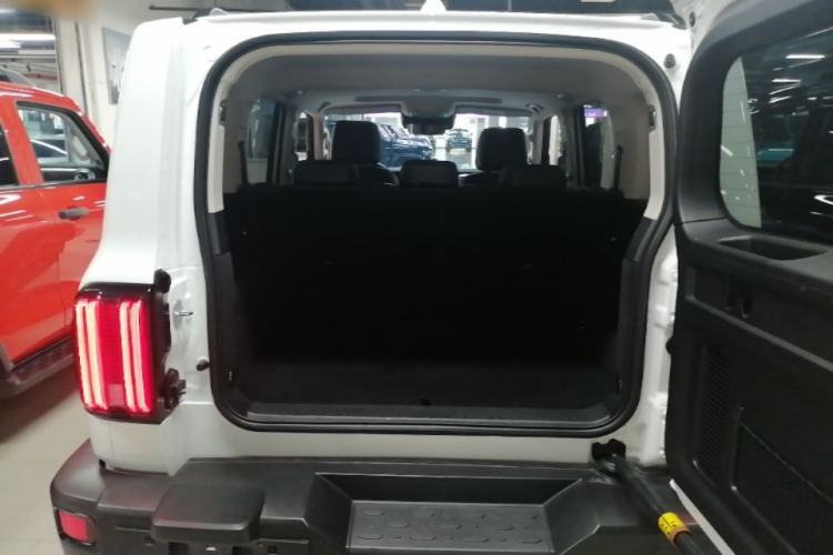 Used Tank 300 2023 Off-Road Edition 2.0T Conqueror Trunk