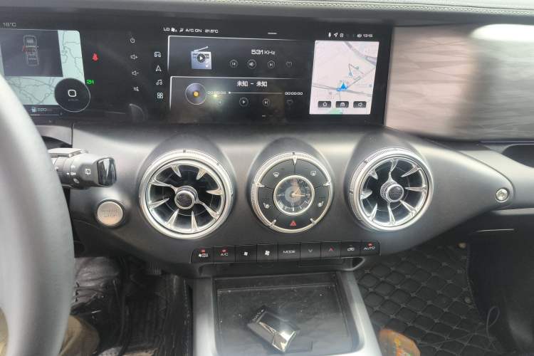 Used Tank 300 2023 Off-Road Edition 2.0T Challenger Audio And AC Panel