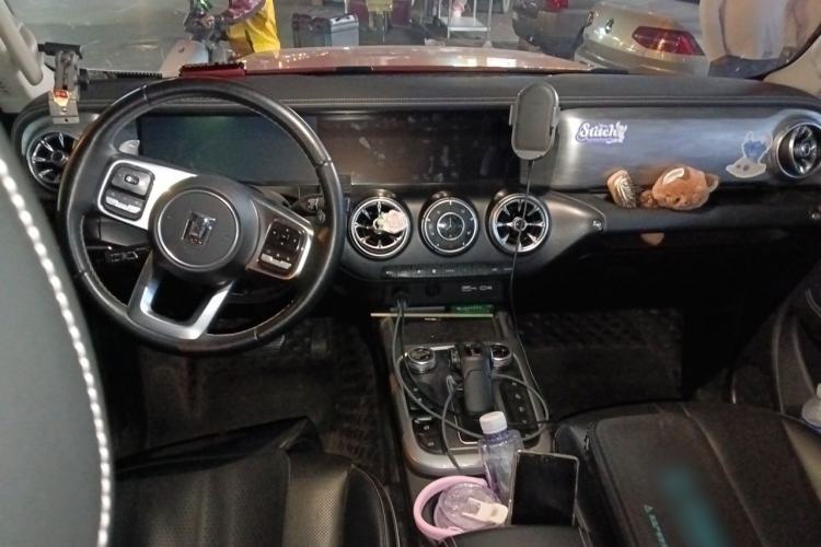 Used Tank 300 2023 Off-Road Edition 2.0T Conqueror Center Console
