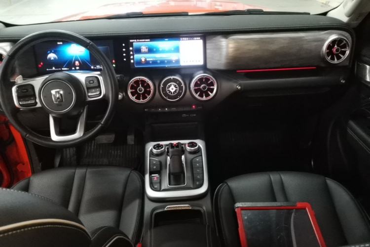 Used Tank 300 2023 City Edition 2.0T—Stylish as Ever Center Console