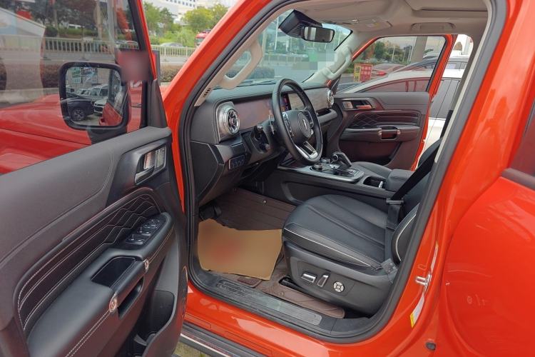 Used Tank 300 2023 City Edition 2.0T—Stylish as Ever Driver Seat