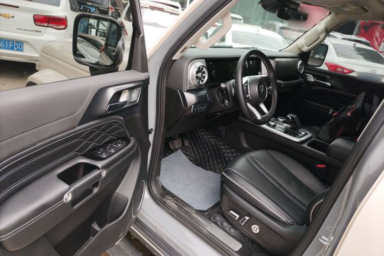 Used Tank 300 2023 City Edition 2.0T—Stylish as Ever Driver Seat