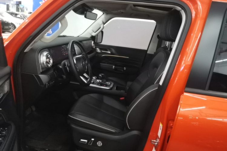 Used Tank 300 2023 City Edition 2.0T—Stylish as Ever Driver Seat