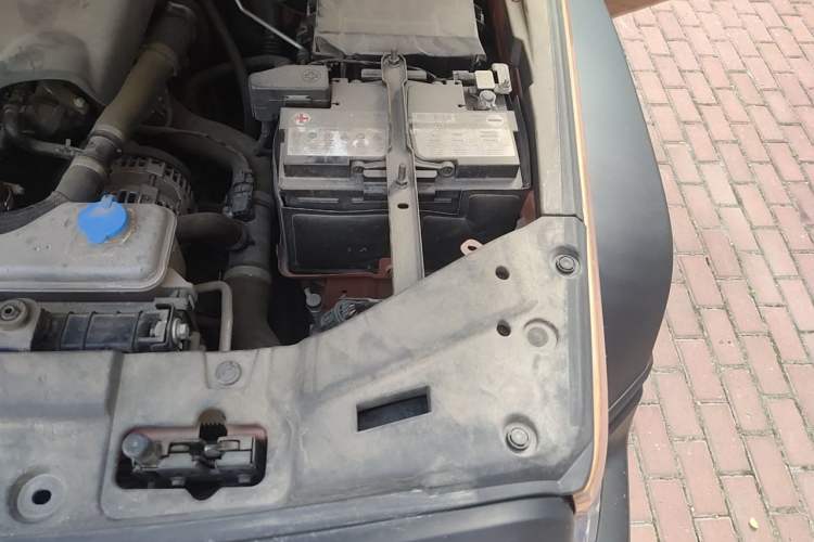 Used Tank 300 2023 Off-Road Edition 2.0T Conqueror Engine Bay Left