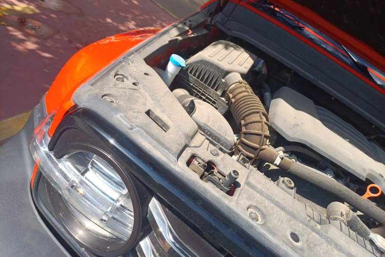 Used Tank 300 2023 City Edition 2.0T—Stylish as Ever Engine Bay Right