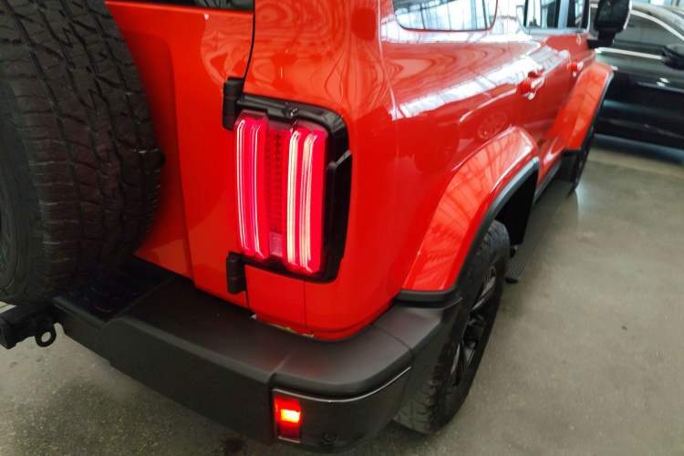 Used Tank 300 2023 City Edition 2.0T—Stylish as Ever Exterior 6