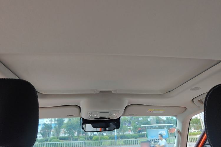 Used Tank 300 2023 City Edition 2.0T—Stylish as Ever Headliner