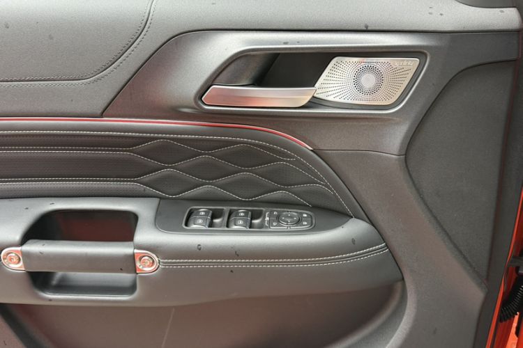 Used Tank 300 2023 City Edition 2.0T—Stylish as Ever Interior 7