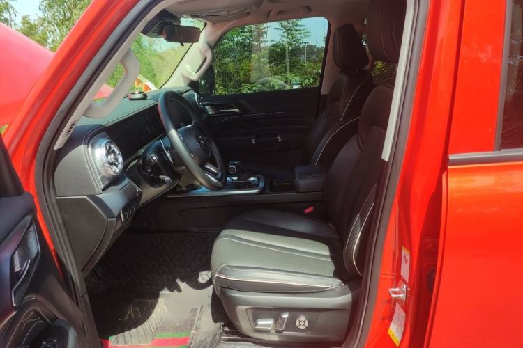 Used Tank 300 2023 Off-Road Edition 2.0T Conqueror Left Front Seat