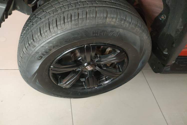 Used Tank 300 2023 Off-Road Edition 2.0T Challenger Left Front Wheel Hub