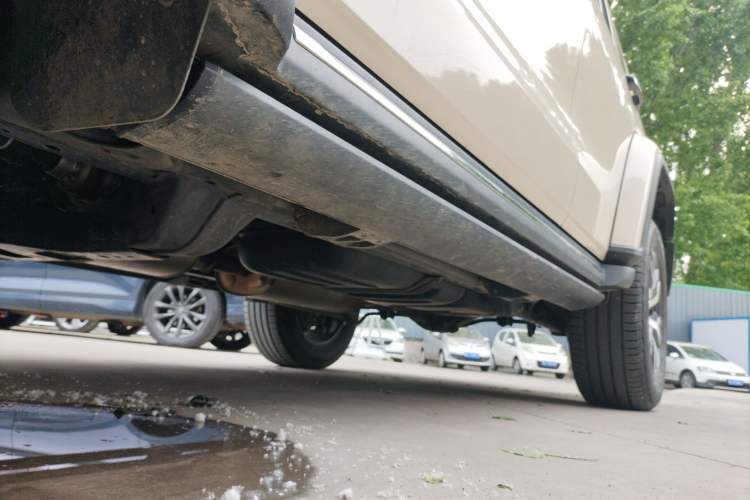 Used Tank 300 2023 City Edition 2.0T—Stylish as Ever Left Side Sill