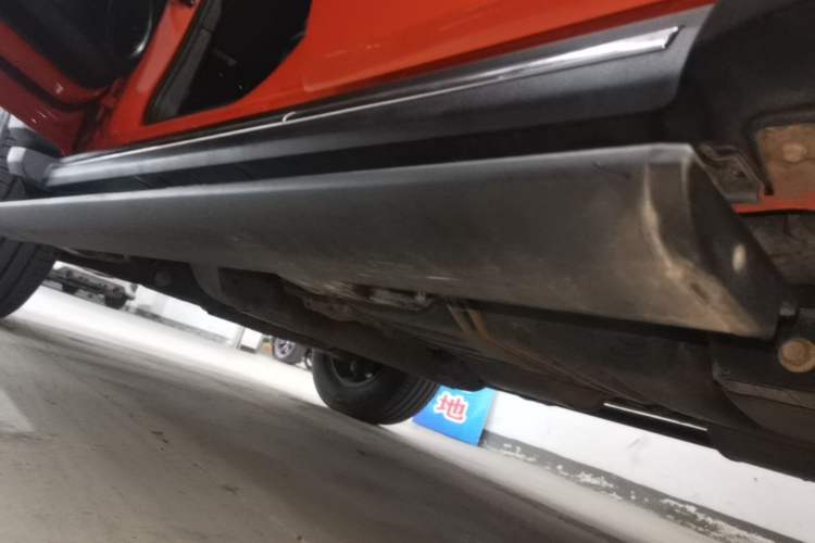 Used Tank 300 2023 City Edition 2.0T—Stylish as Ever Left Side Sill