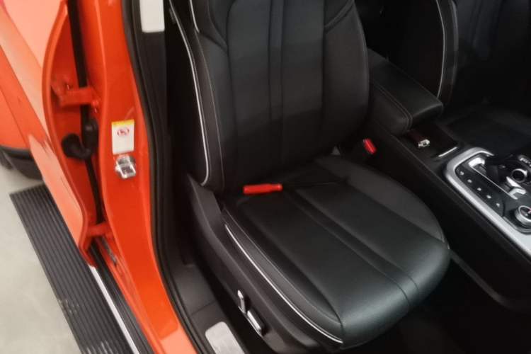 Used Tank 300 2023 City Edition 2.0T—Stylish as Ever Right Front Seat