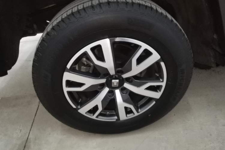 Used Tank 300 2023 City Edition 2.0T—Stylish as Ever Right Rear Wheel Hub