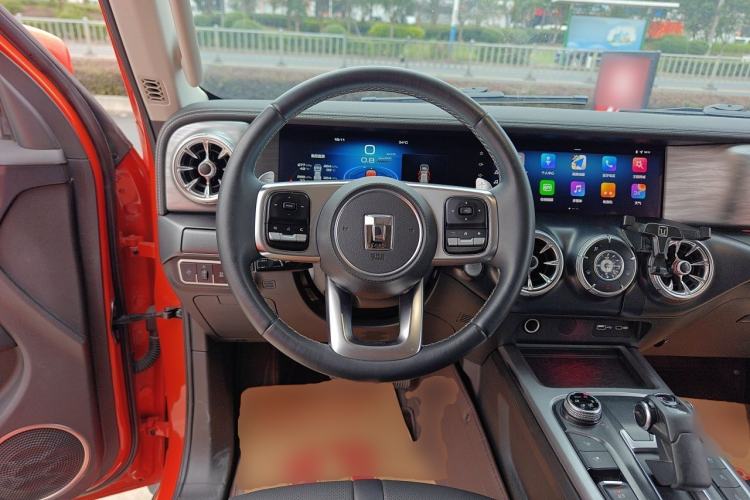 Used Tank 300 2023 City Edition 2.0T—Stylish as Ever Steering Wheel