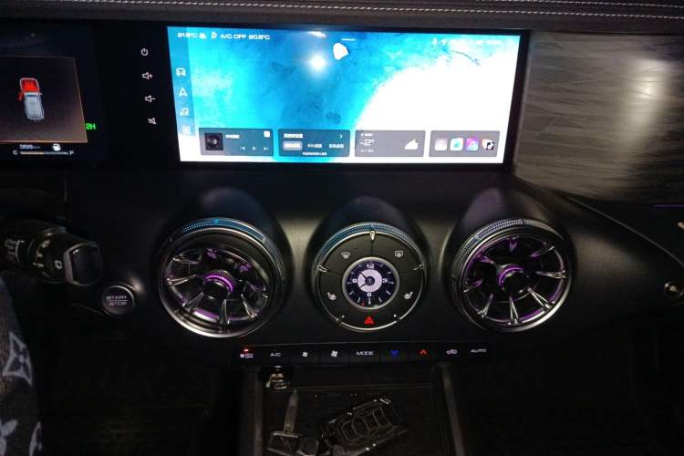 Used Tank 300 2024 2.0T Challenger Audio And AC Panel