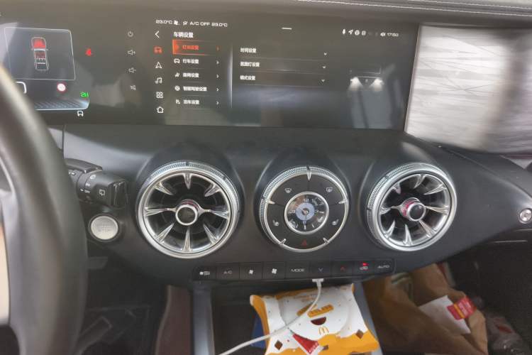 Used Tank 300 2024 2.0T Conqueror Audio And AC Panel