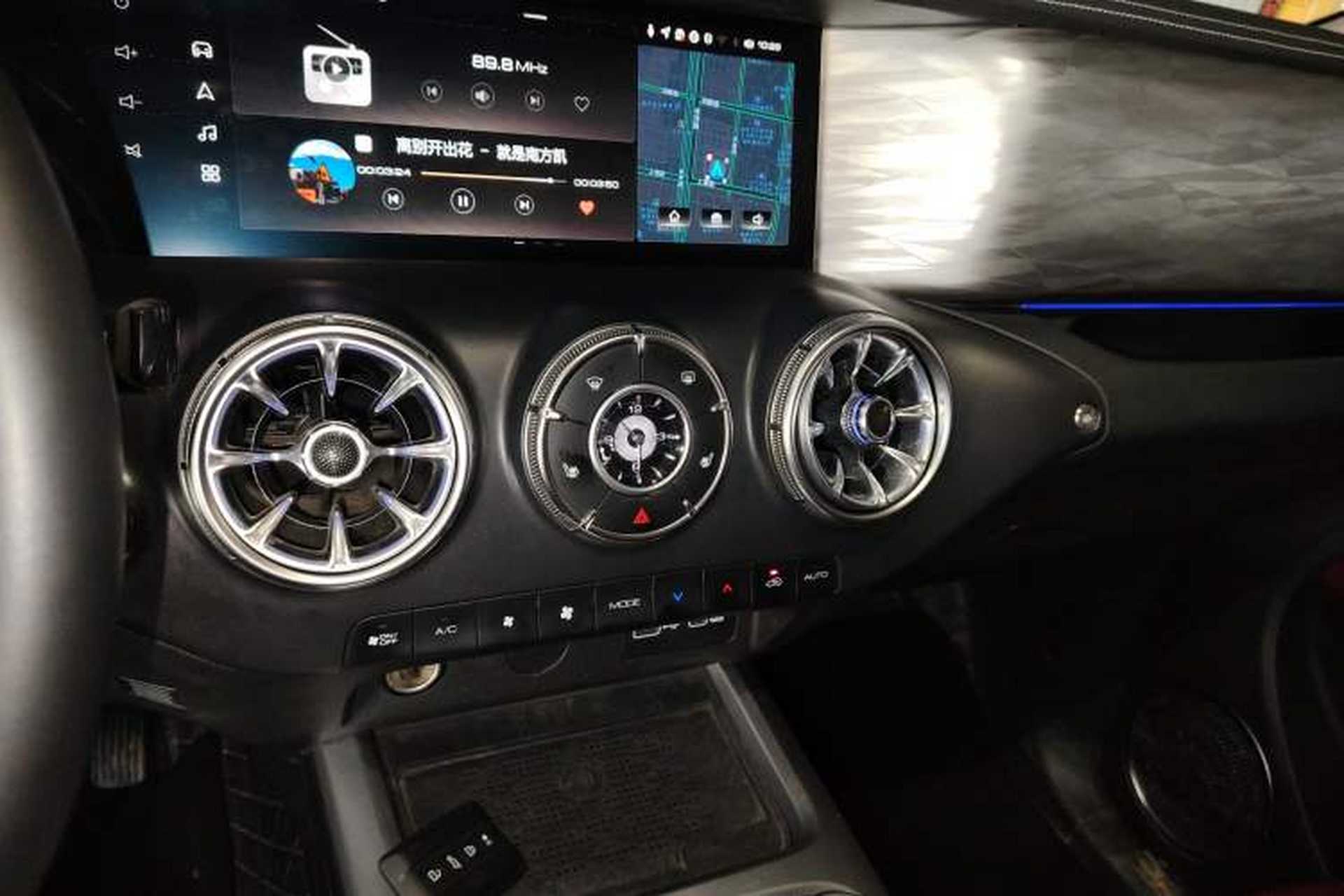Used Tank 300 2024 2.0T Conqueror Audio And AC Panel