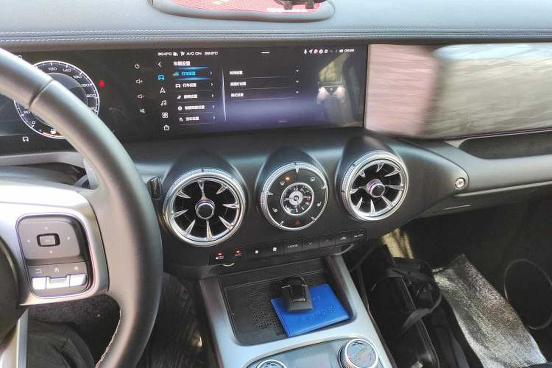 Used Tank 300 2024 2.0T Challenger Audio And AC Panel
