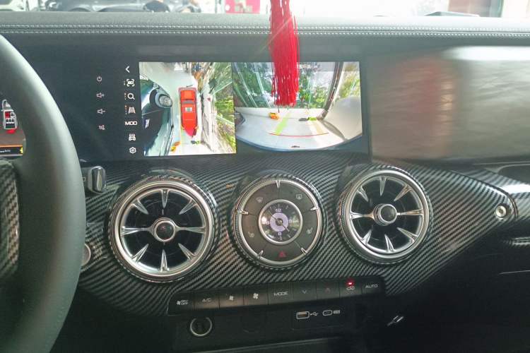 Used Tank 300 2024 2.0T Challenger Audio And AC Panel