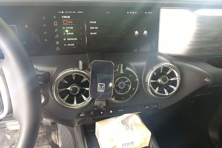 Used Tank 300 2024 2.0T Challenger Audio And AC Panel