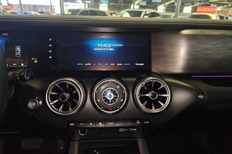 Used Tank 300 2024 2.0T Challenger Audio And AC Panel