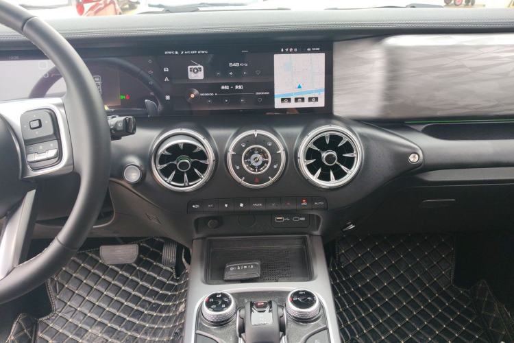 Used Tank 300 2024 2.0T Challenger Audio And AC Panel