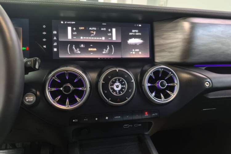Used Tank 300 2024 2.0T Conqueror Audio And AC Panel