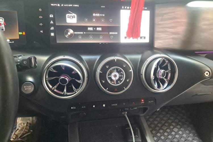 Used Tank 300 2024 2.0T Conqueror Audio And AC Panel