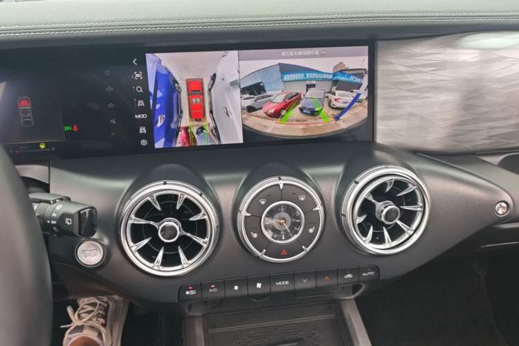 Used Tank 300 2024 2.0T Challenger Audio And AC Panel