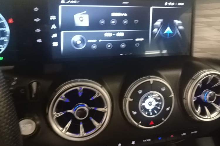 Used Tank 300 2024 2.0T Challenger Audio And AC Panel