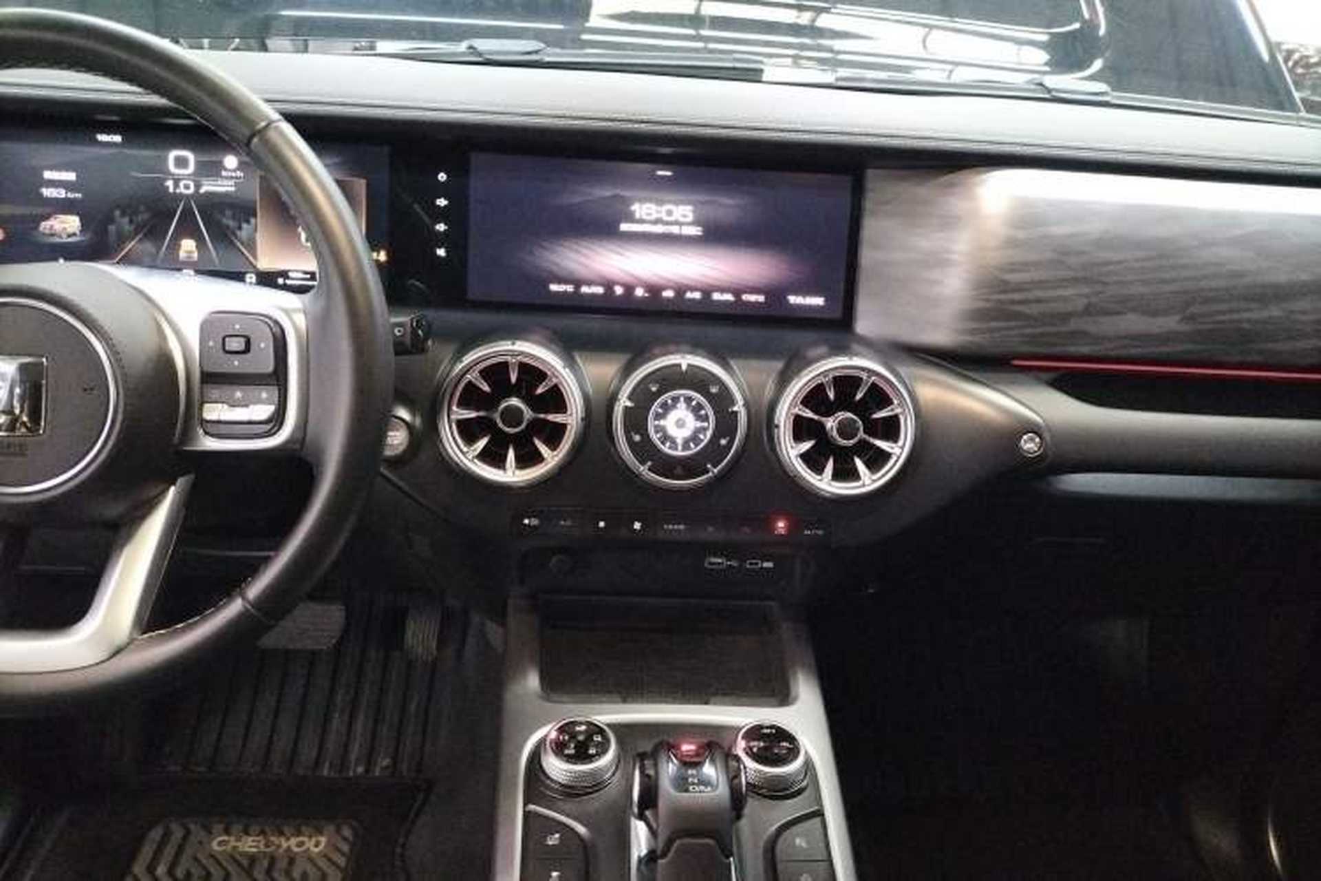 Used Tank 300 2024 2.0T Challenger Audio And AC Panel