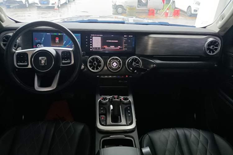 Used Tank 300 2024 2.0T Challenger Center Console