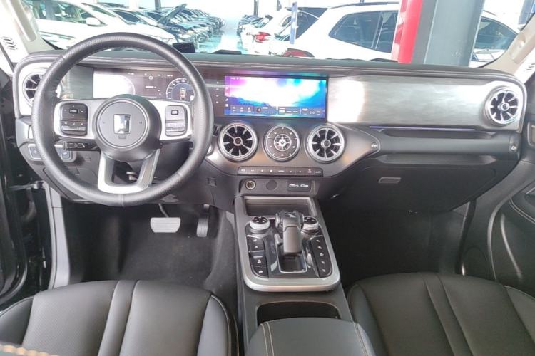 Used Tank 300 2024 2.0T Conqueror Center Console