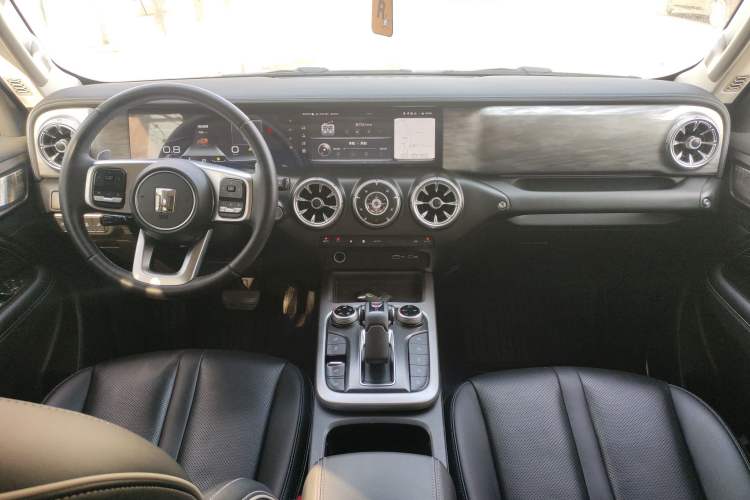 Used Tank 300 2024 2.0T Conqueror Center Console