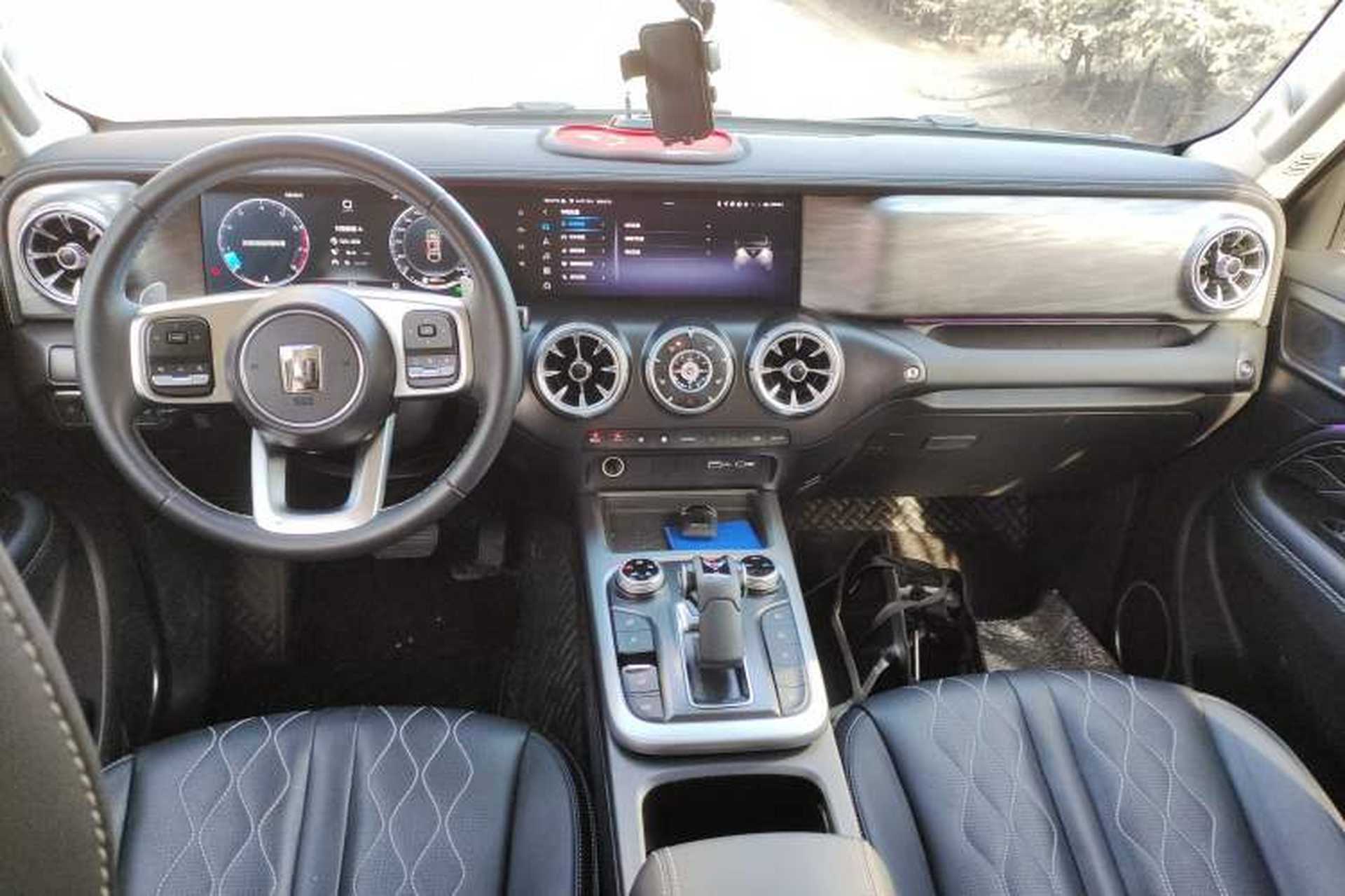 Used Tank 300 2024 2.0T Challenger Center Console