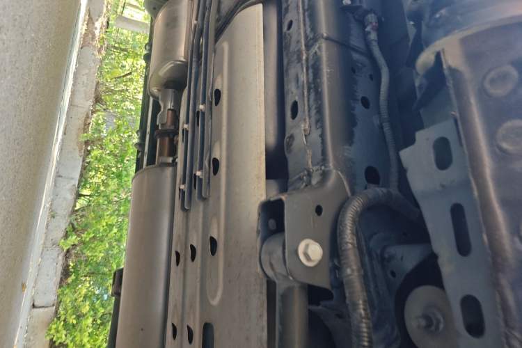 Used Tank 300 2024 2.0T Conqueror Chassis Rear Left