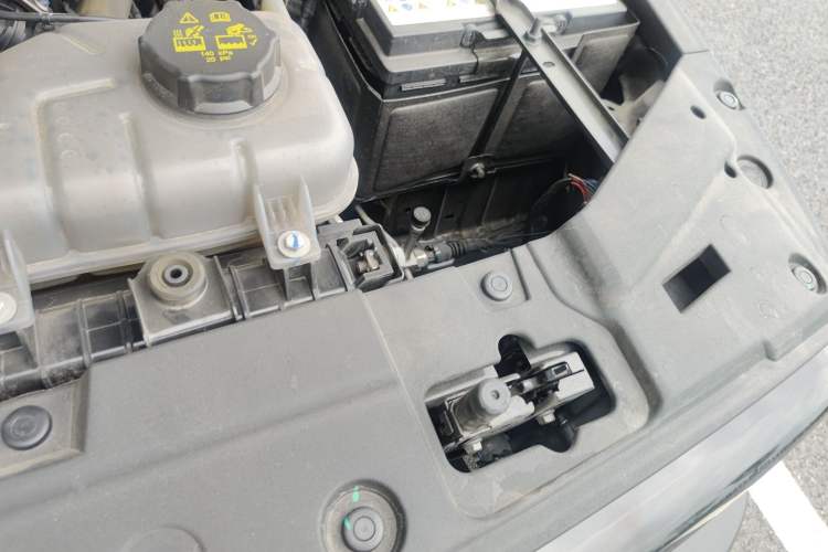 Used Tank 300 2024 2.0T Conqueror Engine Bay Left