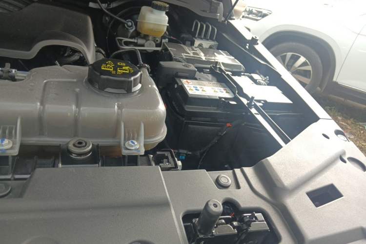 Used Tank 300 2024 2.0T Challenger Engine Bay Left
