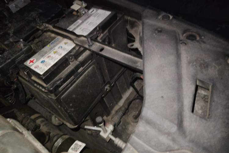 Used Tank 300 2024 2.0T Challenger Engine Bay Left