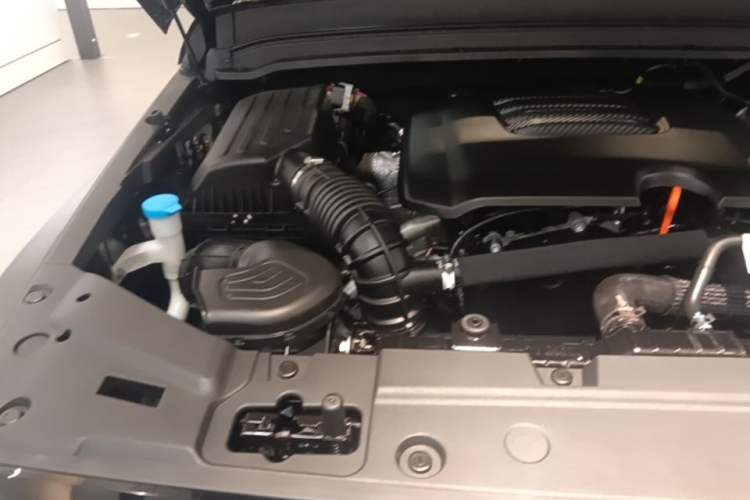 Used Tank 300 2024 2.0T Challenger Engine Bay Right