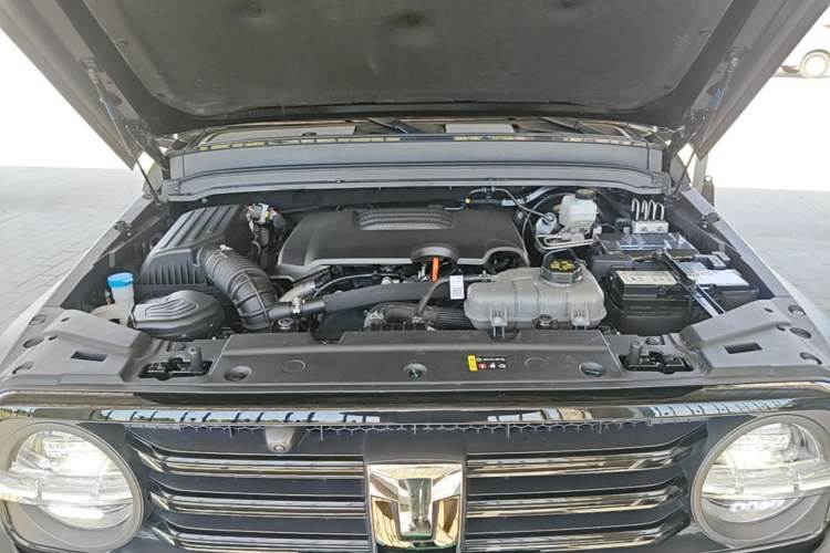 Used Tank 300 2024 2.0T Challenger Engine Bay