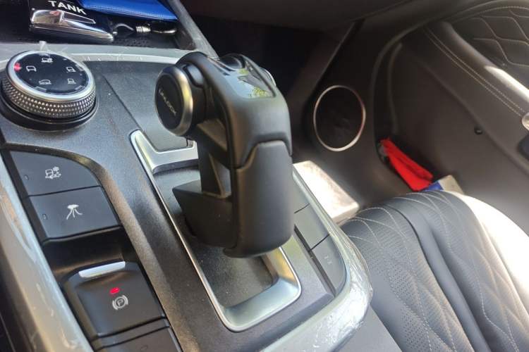 Used Tank 300 2024 2.0T Challenger Gear Lever