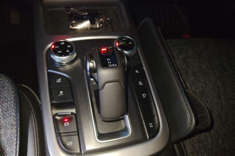 Used Tank 300 2024 2.0T Challenger Gear Lever
