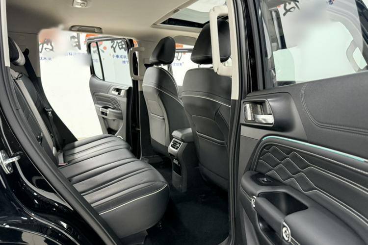 Used Tank 300 2024 2.0T Conqueror Interior 2