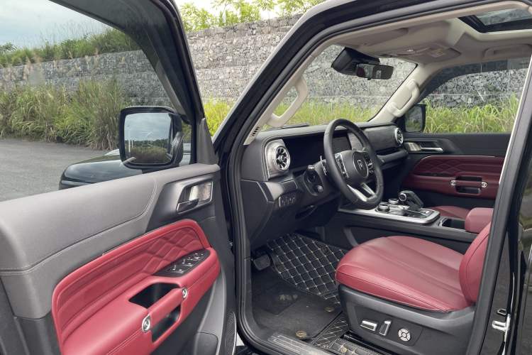 Used Tank 300 2024 2.0T Conqueror Interior 2